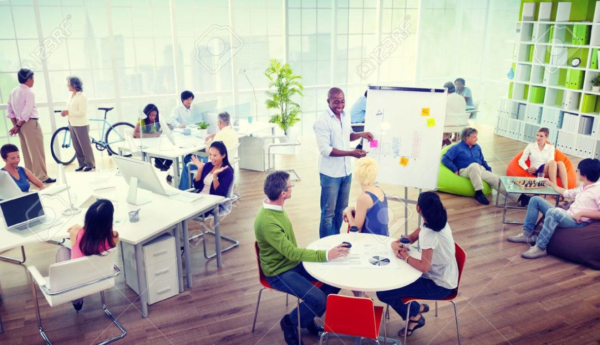 41340094-group-of-business-people-in-the-office